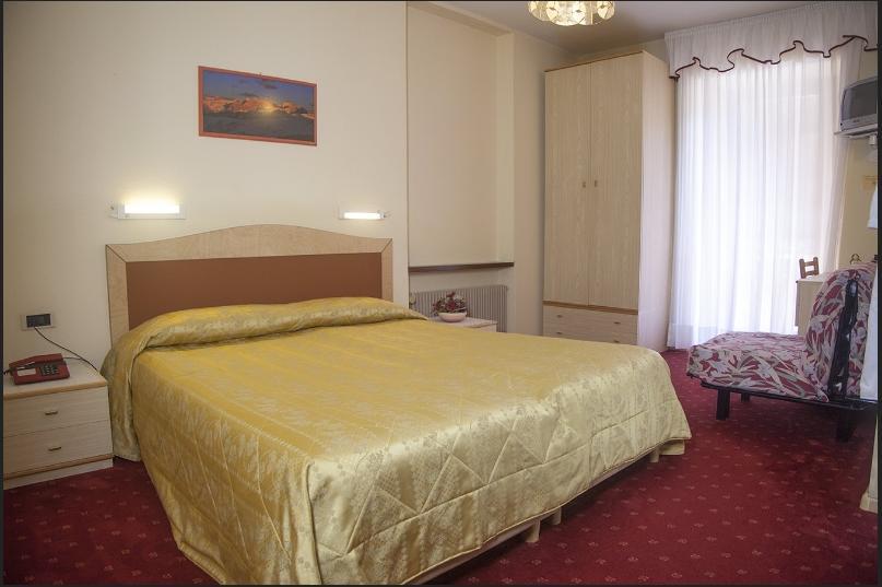 Hotel Venezia Rocca Pietore Exterior photo